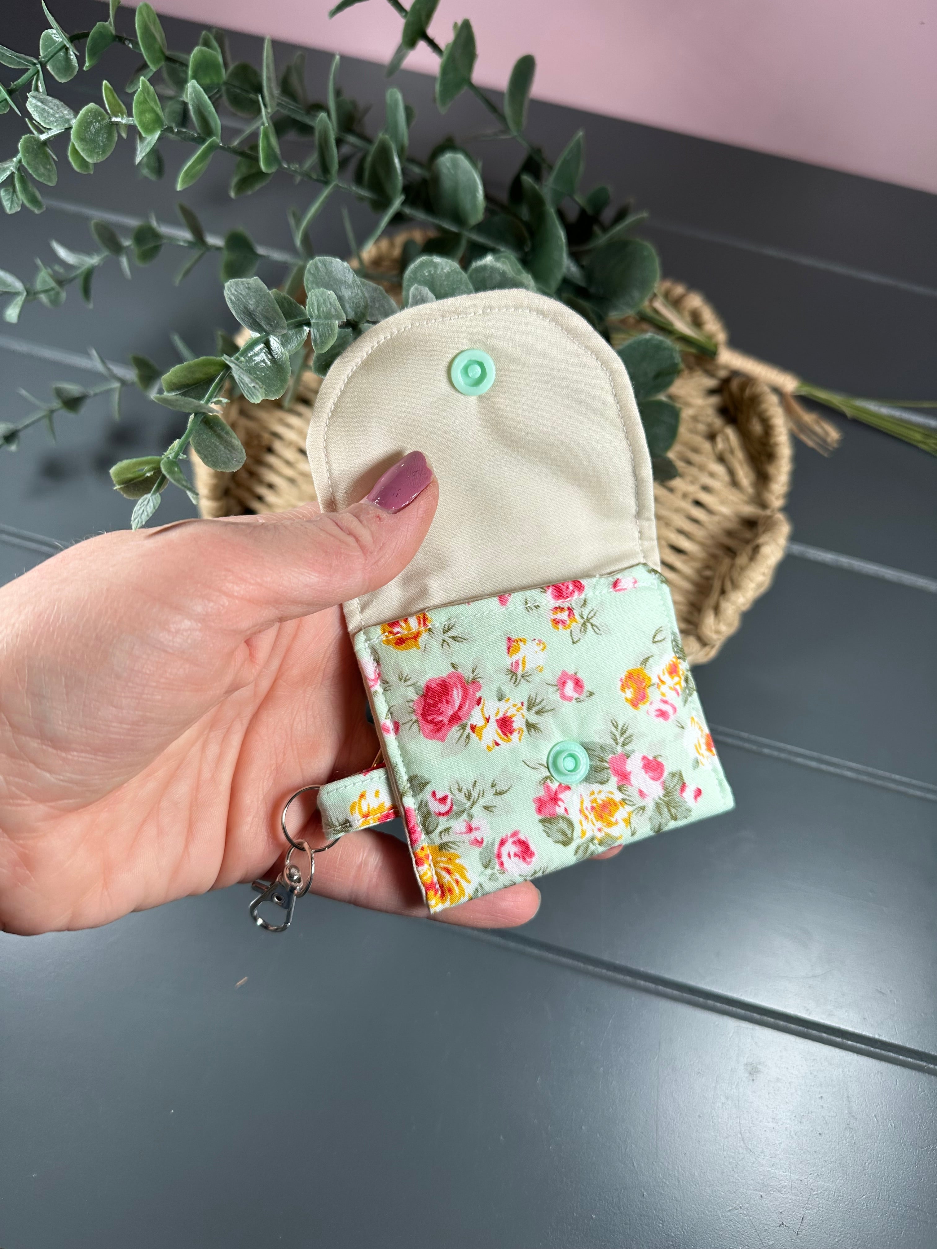 Felicity airpod case