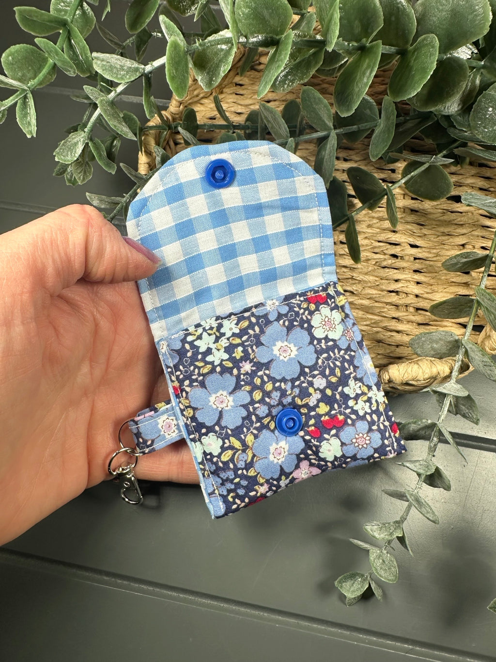 Blue floral airpod case