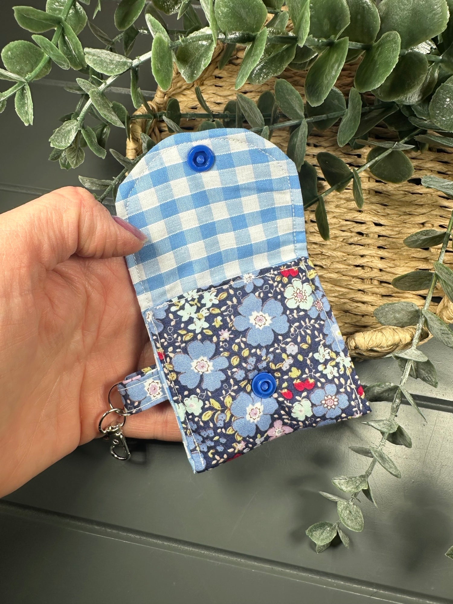 Blue floral airpod case