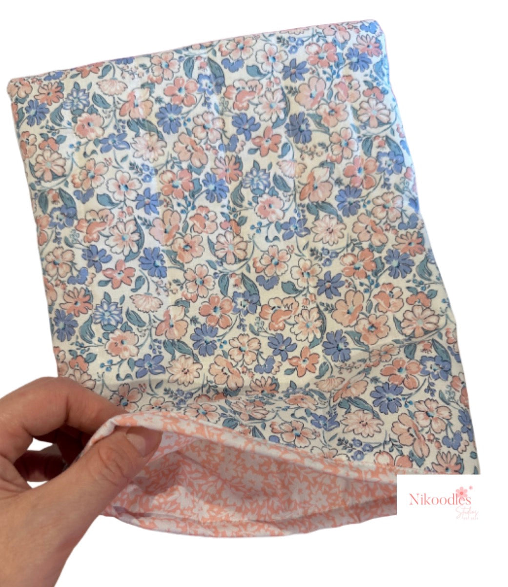 Olivia - Large quilted book sleeve