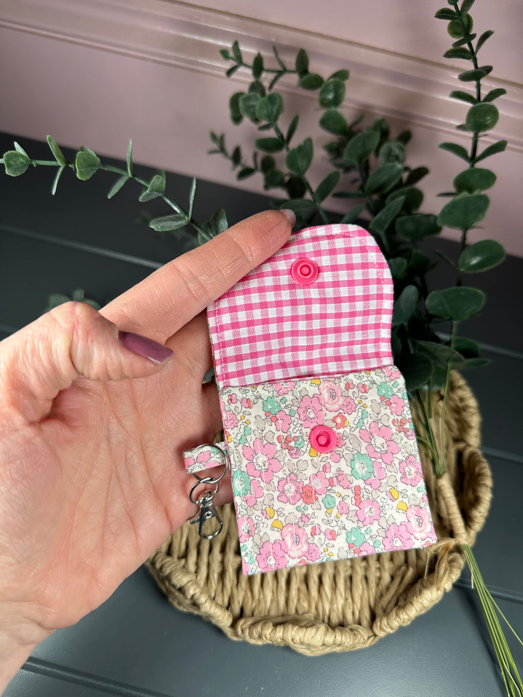 Pink floral quilted airpod case
